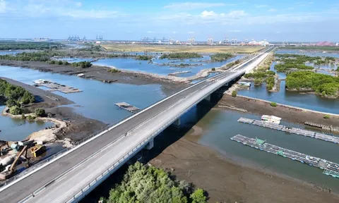 Hiện trạng đường nối siêu cảng Cái Mép với khu công nghiệp ở TP.HCM