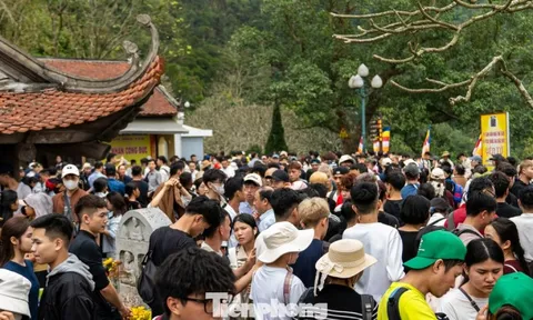 Cảnh tượng chưa từng thấy ở Yên Tử