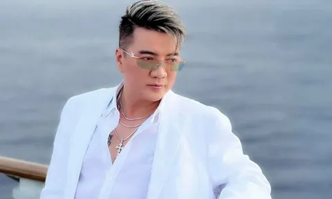 Đàm Vĩnh Hưng chính thức xin lỗi bằng 2 thứ tiếng