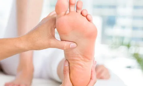 6 dấu hiệu ở bàn chân hé lộ sức khỏe và tuổi thọ của bạn