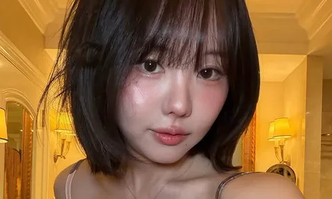 Hot girl huyền thoại trổ tài kinh doanh, thu gần 3 tỷ chỉ trong 10 phút!