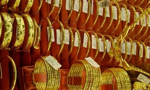 Sáng 2/3: Giá vàng tăng vọt ngay đầu phiên