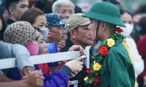 Trang trọng, xúc động ngày hội tòng quân ở Đà Nẵng