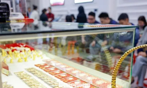 Lý do giá vàng bạc lao dốc