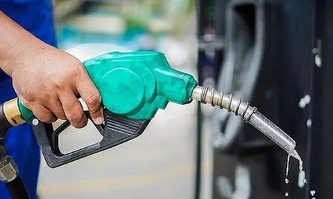 Nguồn cung xăng dầu cơ bản ổn định, tình trạng tích trữ giảm