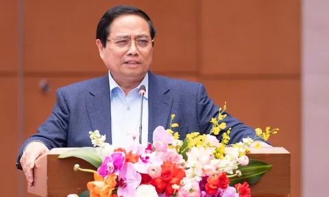 Thủ tướng: Đã huy động 4 triệu thùng dầu từ đối tác để bảo đảm nguồn cung