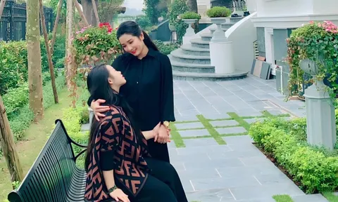 Mẹ đơn thân là nữ NSƯT đình đám 1 thời: U60 giàu có, đẹp căng tràn, nhiều người si mê tặng vàng