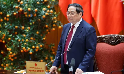 Thủ tướng: Bảo đảm tiếp cận bình đẳng các dịch vụ tài chính ngân hàng, không để ai bị bỏ lại phía sau