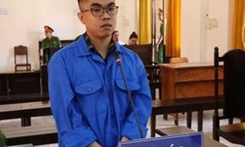 Cựu chuyên viên ngân hàng lừa đảo hơn 9 tỉ đồng