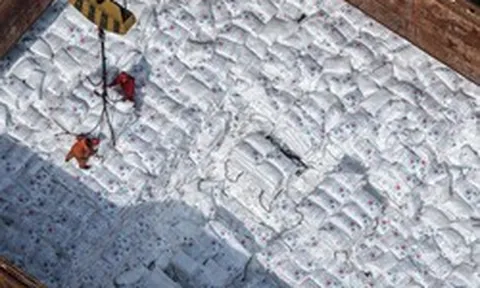 Sau đất hiếm, Trung Quốc siết xuất khẩu mặt hàng nuôi sống thế giới, làm rung chuyển thị trường lương thực toàn cầu