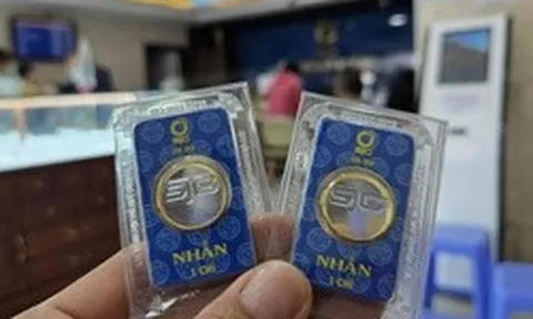 Cuối ngày 17-3, nhiều thương hiệu nâng giá vàng nhẫn trơn bằng với vàng miếng SJC