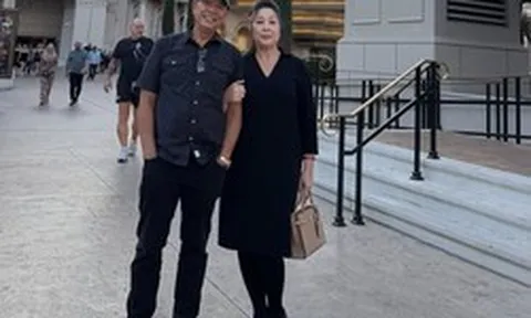 Nữ NSND 60 tuổi nổi tiếng Việt Nam đăng status nói yêu chồng "muốn được dựa dẫm"