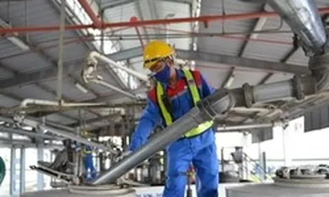 Giảm thuế xăng dầu về 0%: Thêm lực đỡ cho người dân, doanh nghiệp