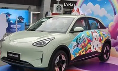 SUV hybrid kỷ lục 1.800km và "xe điện quốc dân" giá 459 triệu đồng ra mắt Việt Nam