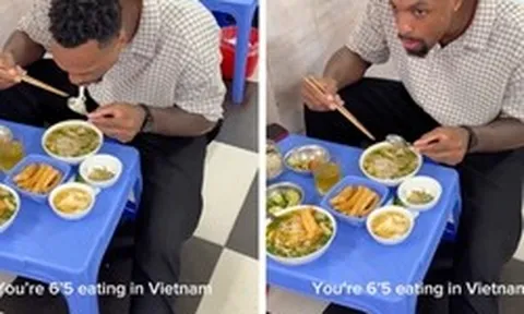 Khách Tây co cụm, khép nép để ăn phở Việt tại phố cổ Hà Nội