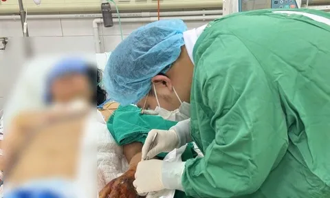 Tiêm hỗ trợ xương khớp, bệnh nhân sốc nhiễm khuẩn nguy kịch