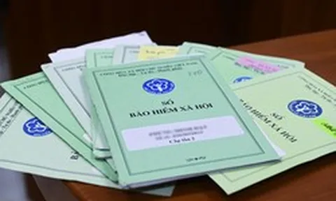 Linh làm bán thời gian ở siêu thị, khi xin nghỉ việc bị yêu cầu đóng BHYT mới trả lương, như vậy đúng hay sai: BHXH TP. Hà Nội trả lời