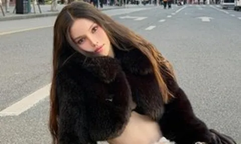 Ngàn tim cho bức ảnh cô gái Việt có gương mặt búp bê, vóc dáng như ma-nơ-canh bị bỏ quên trên phố Thượng Hải