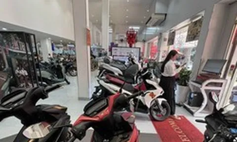 Tiêu thụ xe máy điện tăng sốc, doanh số xe xăng chững lại