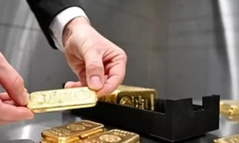 Phải khai báo khi mang từ 300g vàng nhập cảnh Việt Nam