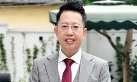 Việt Khuê - con trai nhà Toán học nổi tiếng Việt Nam: Cưới cô đồng nghiệp ở VTV, sống trong căn biệt thự bề thế