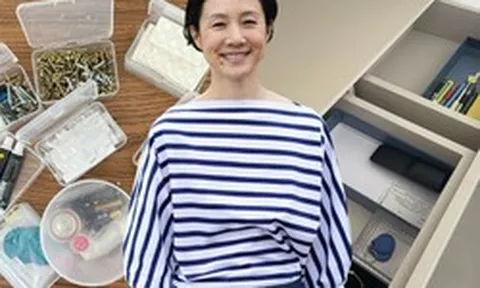 Không cần mua hộp đựng đắt tiền: Người phụ nữ trung niên này chỉ giữ lại bao bì gốc mà nhà vẫn gọn bất ngờ