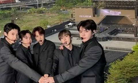 Khách nhận phòng khách sạn view thẳng sân khấu concert EXO tại TP.HCM: "Nếu biết thế này, tôi chẳng cần mua vé nữa…”