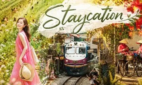 Khi tôi quyết định không đi đâu cả dịp 30/4: Tài khoản "còn nguyên", người không mệt và lần đầu thấy thành phố mình đang sống đẹp đến vậy