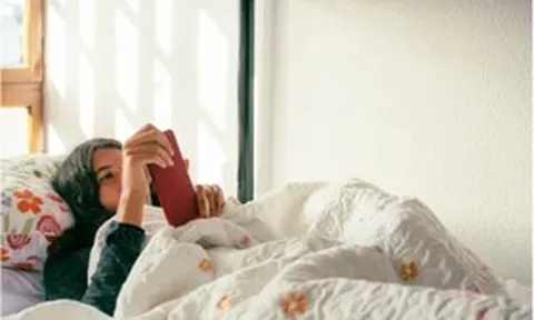 Vì sao trào lưu “ngủ đóng hộp” gây tranh cãi dữ dội?