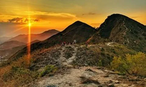 Ngọn núi Sun Group đề xuất xây khu nghỉ dưỡng mới: Cách trung tâm 10km, từ đỉnh nhìn được cả biển và phố