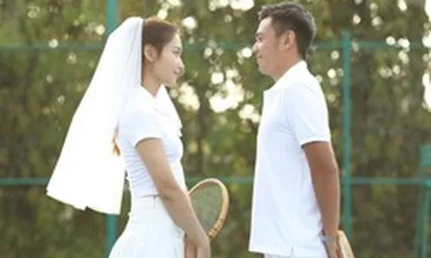 Tay vợt số 1 Việt Nam Lý Hoàng Nam "mừng ra mặt" vì "sống sót" sau 3 năm cưới hotgirl bóng rổ ĐH RMIT