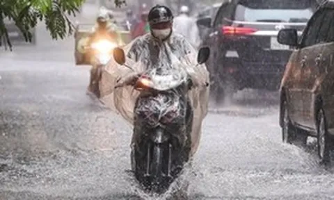 Không khí lạnh dồn dập tràn xuống, miền Bắc đón mưa dông cực lớn trên diện rộng