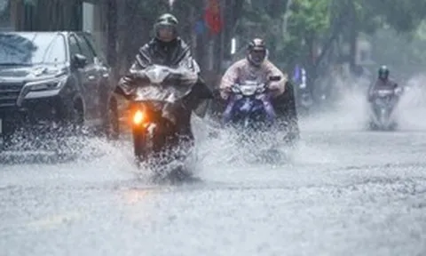 Miền Bắc đón không khí lạnh dị thường, thời tiết tháng 5 khắc nghiệt chưa từng có