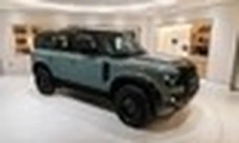 Cận cảnh Defender Trophy Edition đầu tiên tại Việt Nam: Giá gần 7,5 tỷ, nhiều trang bị off-road ‘tận răng’ phục vụ đi đua
