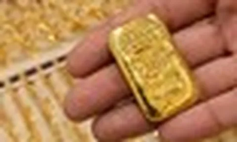 Giá vàng tăng mạnh nhất hơn 1 tháng, chuyên gia cảnh báo: Tin tức có thể đảo chiều