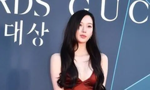 Mỹ nhân đẹp nhất Baeksang 2026 đây rồi: Visual sáng hơn cả mặt trời giữa trưa, body mướt mượt không ai cưỡng nổi