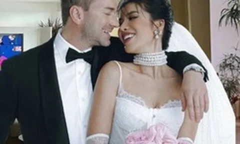 Mỹ nhân showbiz cưới chồng Tây hơn 10 tuổi: Đằng gái chủ động cầu hôn, được chồng cưng như trứng mỏng, sống chill trong căn hộ hạng sang