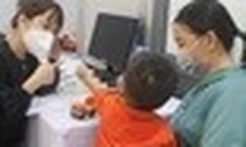 Trẻ dưới 6 tuổi được khám sức khỏe hằng năm, có tầm soát tự kỷ