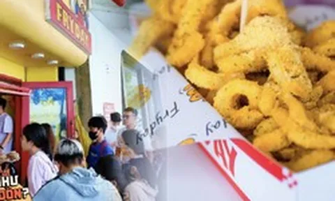 Chuyện lạ Hồ Tây: Quán khoai giá chát vẫn khiến khách cam tâm xếp hàng 2 tiếng đồng hồ, ngày bán 200 đơn