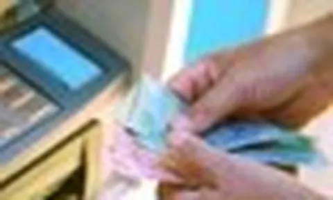 Trường hợp bị phong tỏa tài khoản ngân hàng, phạt tới 500 triệu khi nhận và chuyển tiền
