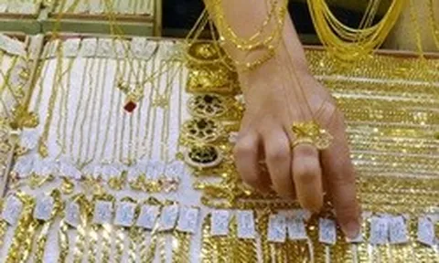 Tối 15-5, giá vàng lẫn bạc đều "lao dốc không phanh"