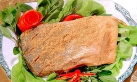 Món cá tốn cơm là đặc sản nổi tiếng của vùng quê đất Tổ, ăn một lần mê tới già
