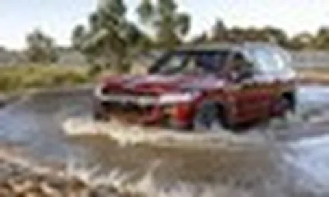 Toyota Land Cruiser mạnh nhất lịch sử có giá tiệm cận Lexus LX 700h
