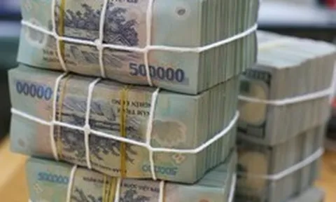 “Gửi tiết kiệm lãi suất tới 8%/năm nhưng tôi vẫn quyết định rút ra rồi gửi lại toàn bộ”