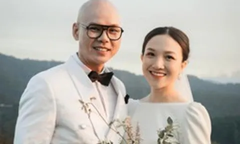 Dòng chia sẻ lạ của bà xã ca sĩ Phan Đinh Tùng