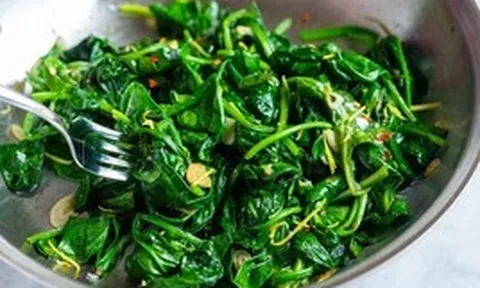 Loại rau nhiều sắt hơn thịt bò, là "vũ khí" ngừa ung thư: Cực dễ trồng, phát triển tốt bất chấp thời tiết