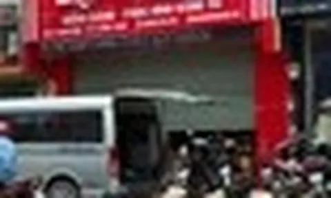TPHCM: Cảnh sát xuất hiện tại loạt phòng khám nha khoa liên quan vụ ly hôn nghìn tỷ
