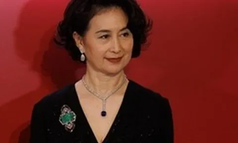 Bóc giá trâm cài phỉ thúy cổ Cartier 1927 của con gái Vua sòng bài Macau: Đỉnh cao trang sức cổ