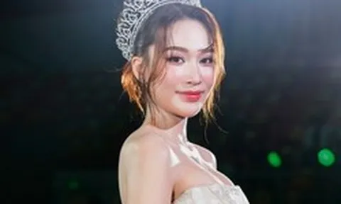 Nàng hậu sinh năm 2005 khoe nhan sắc rạng rỡ, khép lại nhiệm kỳ nhiều dấu ấn đáng nhớ
