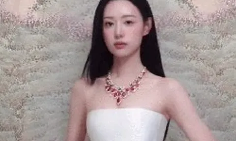 Mỹ nhân "đơn giản nhất showbiz": Mặc basic mà ra vibe sang chảnh, không tạo nét vẫn phát sáng trong đám đông